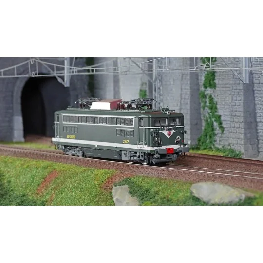 R37_HO41082C-R37 HO41082C Electric locomotive BB 20203, SNCF, green, Strasbourg