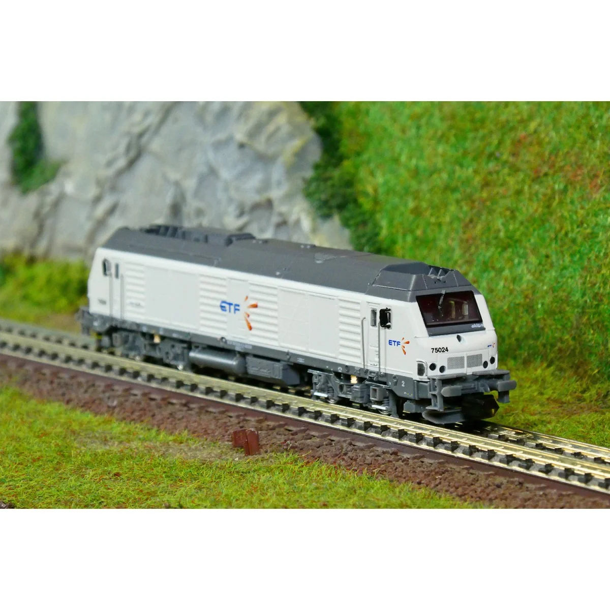REE Modeles NW295 Locomotive Diesel BB 75024, ETF, blanche, N - 1/160 Ree Modeles NW-295 - 3