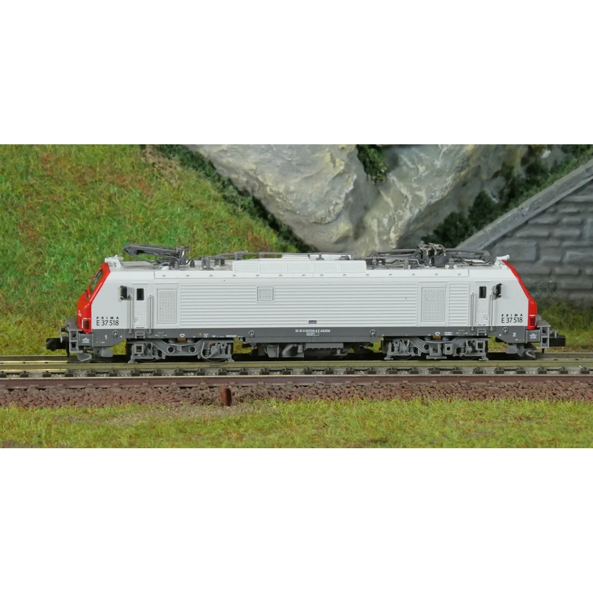 REE Modeles NW301 Prima E Electric Locomotive 37518, CB RAIL, N - 1...