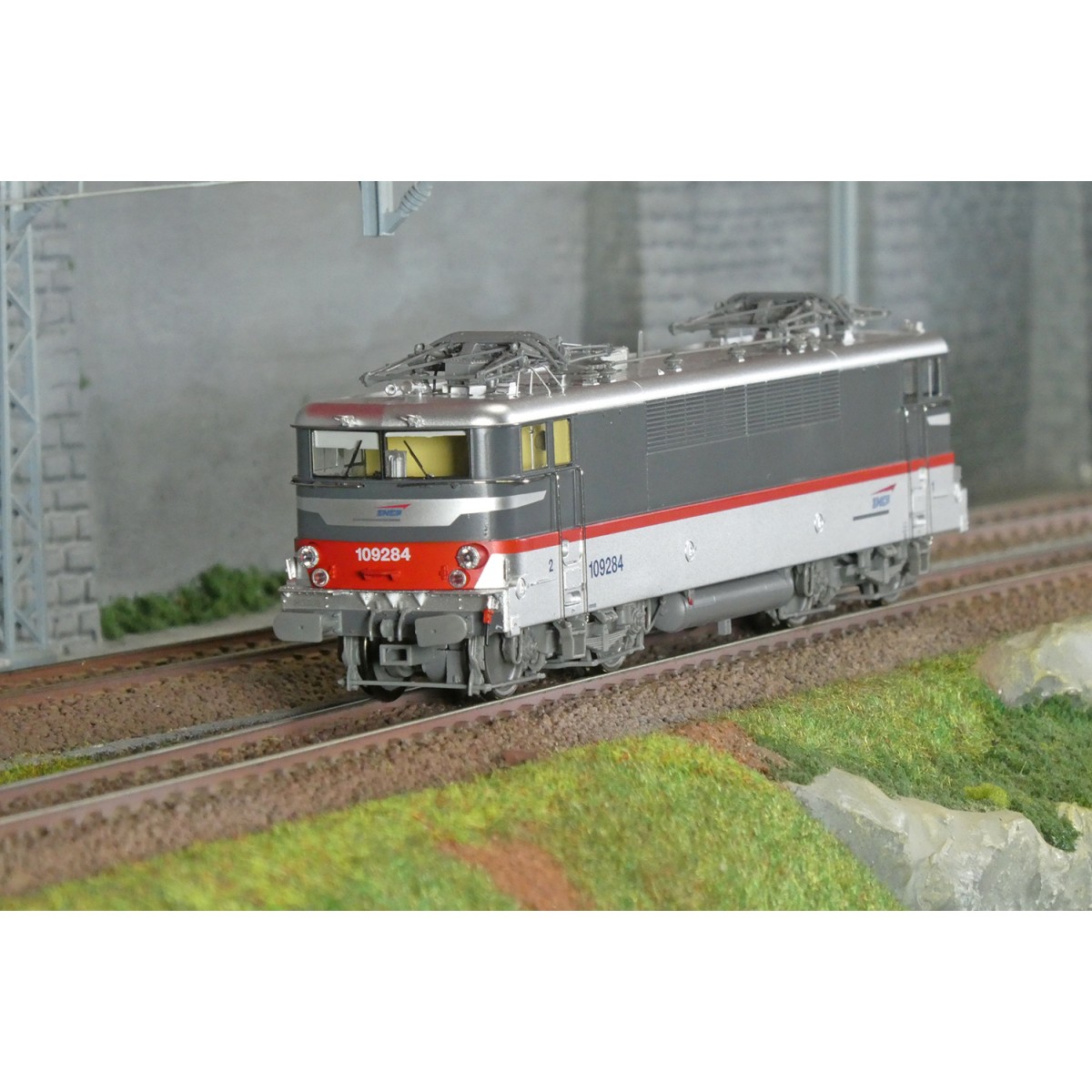 Ree Modeles MB177 BB 9284 electric locomotive, SNCF, Multiservices,...