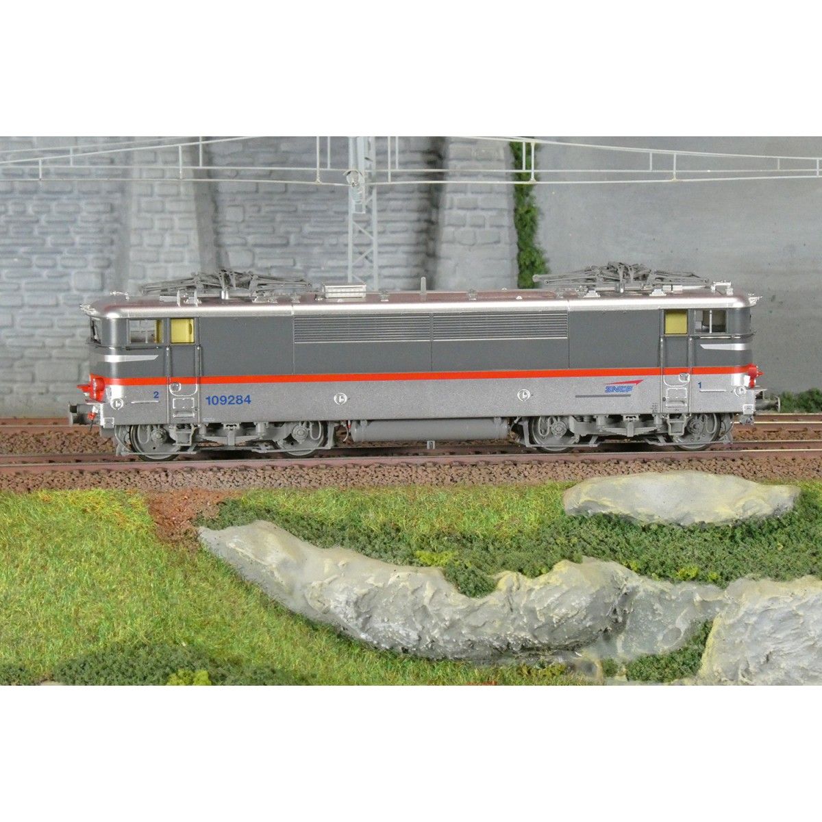 Ree Modeles MB177 BB 9284 electric locomotive, SNCF, Multiservices,...