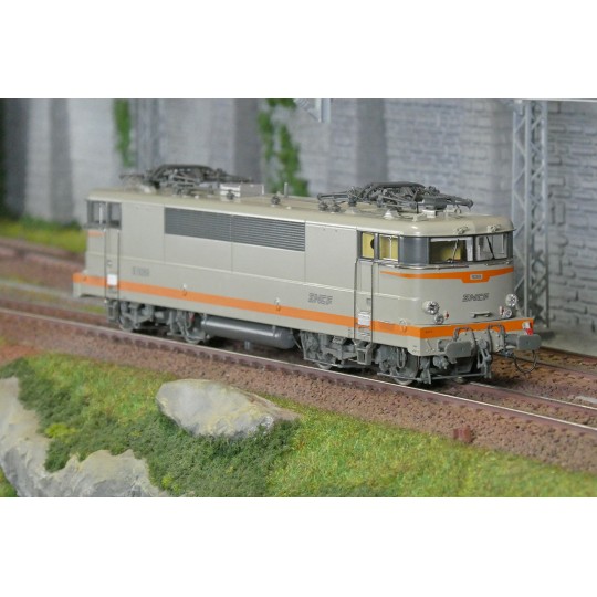 MB-179.S-Ree Modeles MB179.S BB 9269 electric locomotive, SNCF, concrete, Dijon-Perrigny line, sound, motorized pantographs