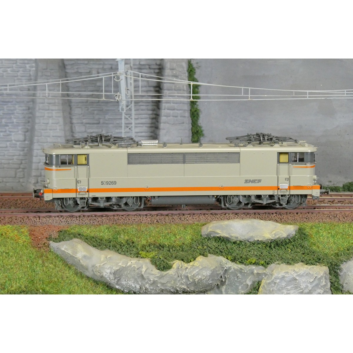 Ree Modeles MB179 BB 9269 Electric Locomotive, SNCF, Concrete, Dijo...