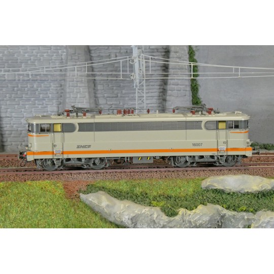 MB-181-Ree Modeles MB181 BB 16007 electric locomotive, SNCF, Concrete, noodle logo, La Chapelle