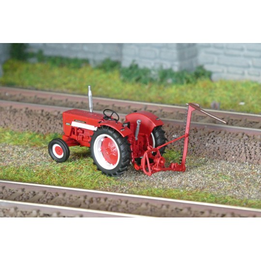 CB-183-REE Modeles CB183 Tracteur INTERNATIONAL HI 624 + Lame de Coupe