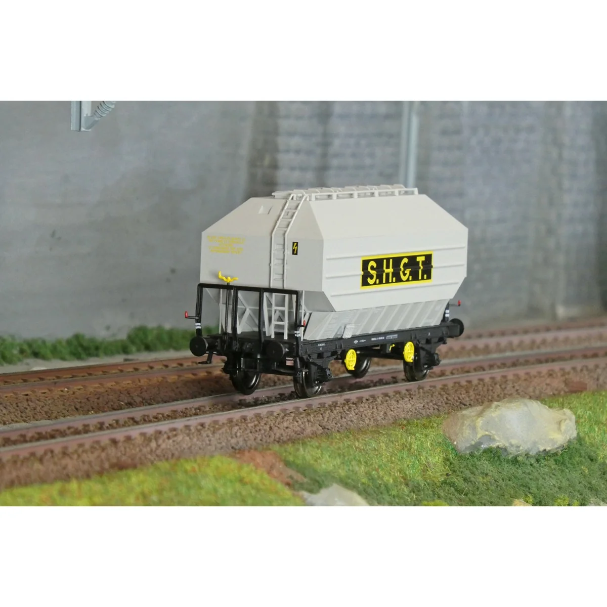 Ree Modeles WB895 Wagon céréalier FRANGECO, SNCF, S.H.G.T, ep. III Ree Modeles WB-895 - 1