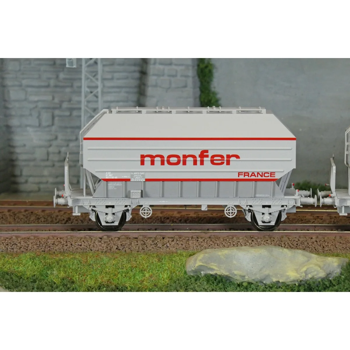 Ree Modeles WB896 Set de 2 wagons céréaliers FRANGECO, SNCF, Monfer, ep. IV Ree Modeles WB-896 - 2