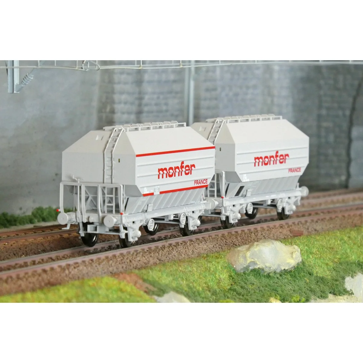 Ree Modeles WB896 Set of 2 grain wagons FRANGECO, SNCF, Monfer, ep....