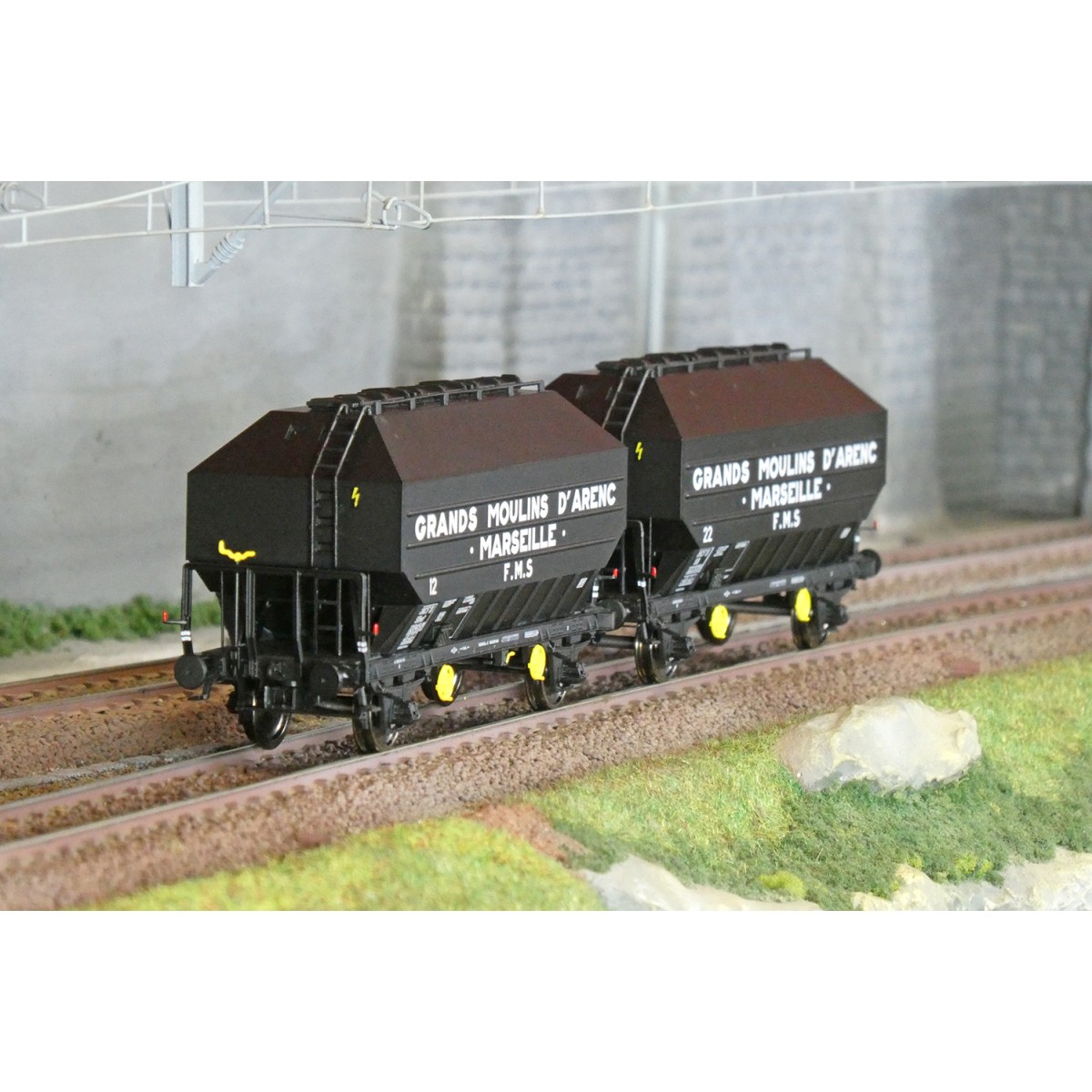 Ree Modeles WB900 Set of 2 FRANGECO grain wagons, SNCF, Grands Moul...