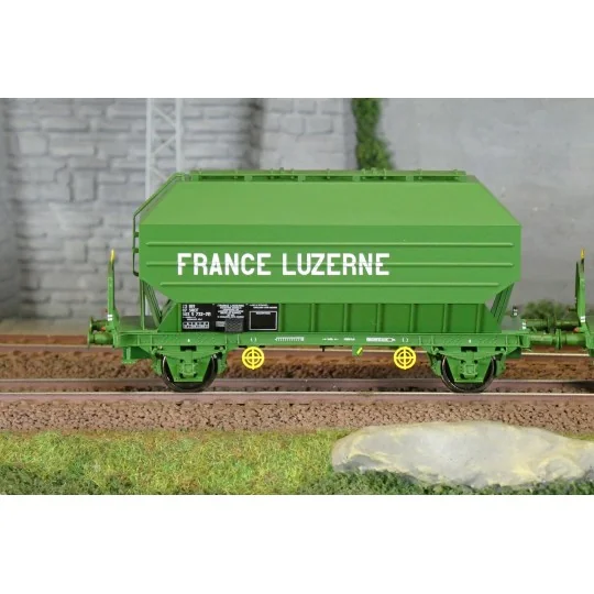 Ree Modeles WB902 Set of 2 FRANGECO grain wagons, SNCF, France Luze... WB-902-Ree Modeles WB902 Set of 2 FRANGECO grain wagons, SNCF, France Luzerne, ep. IV