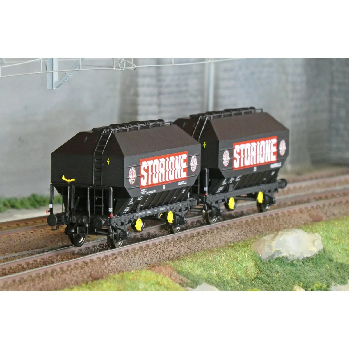 Ree Modeles WB905 Set of 2 FRANGECO grain wagons, SNCF, Storione, e... Ree Modeles WB905 Set of 2 FRANGECO grain wagons, SNCF, Storione, e...
