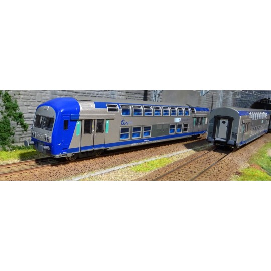 ViTrains_1104L-ViTrains 1104 copy of a set of 3 SNCF VO2N passenger cars, TER livery, Carmillon logo