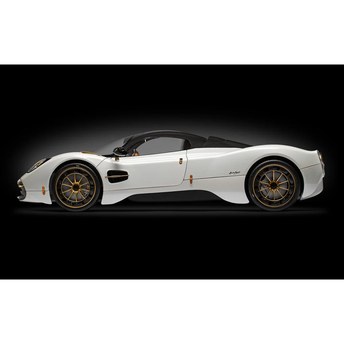 Pocher HK123 Pagani Utopia Coupé - Bianco Perla 1/8 Pocher HK123 - 2