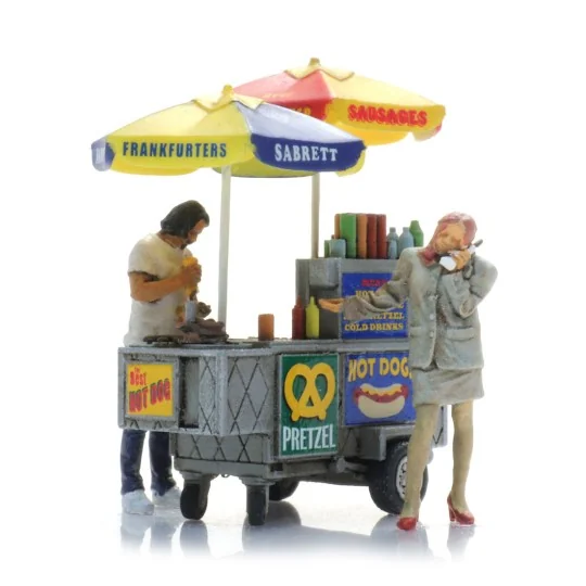 Arti_387.625-Artitec 387.625 New York Hot Dog Vendor with 2 Figures