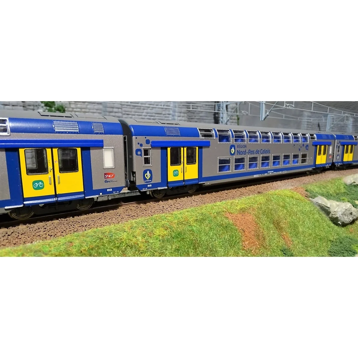 ViTrains 1105L Set of 3 SNCF VO2N passenger cars, Nord Pa... ViTrains 1105L Set of 3 SNCF VO2N passenger cars, Nord Pa...