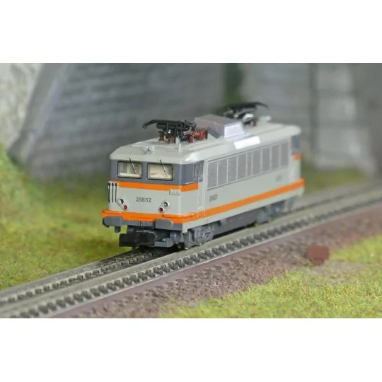 Piko_94210-Piko 94210 Electric locomotive BB 25652, SNCF, long cab, N - 1/160