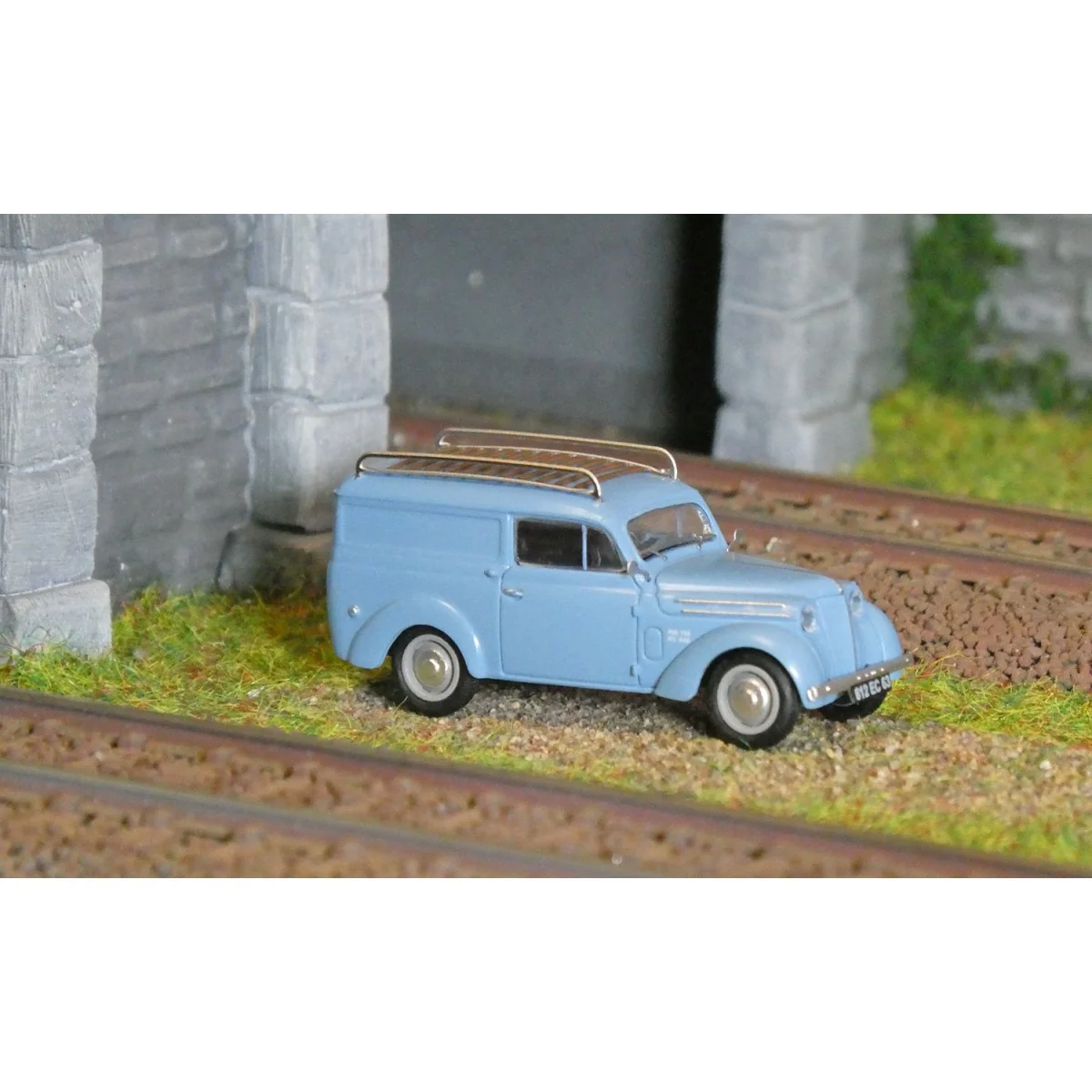 Ree Modeles CB208 Renault Juvaquatre panel van, Blue + gallery - CB...