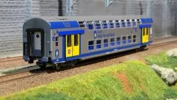 ViTrains 3166L Voiture voyageurs VO2N SNCF, livré Nord Pas de Calais, 1ère classe, Logo carmillon, avec éclairage ViTrains ViTra