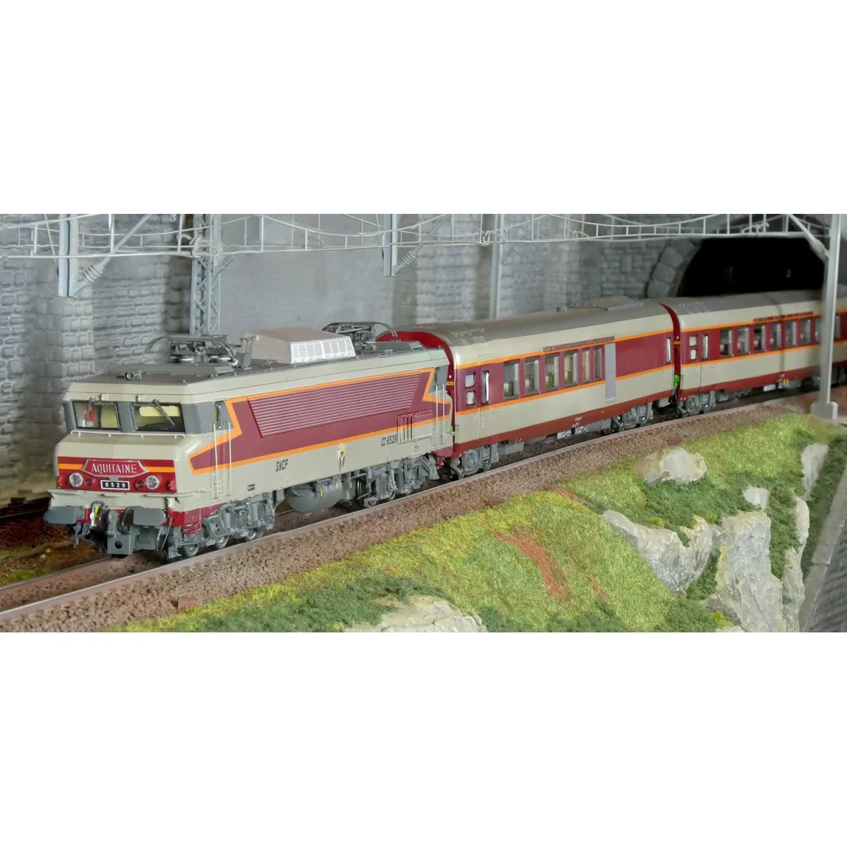 Ls Models 11002S Set Grand Confort Aquitaine Locomotive CC 6529 SNCF + A4Dtux + A8tu, livrée origine, sud-ouest, Sonore Ls model