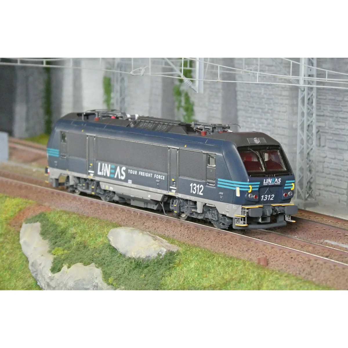 LS Models 13001DC Class 13 Electric Locomotive, 1337, Black Livery,...