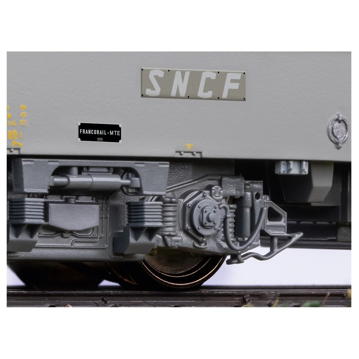 Trix 25163 BB 22200 electric locomotive, SNCF, digital sound - Trix...