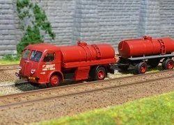 Ree Modeles CB 098 Panhard Movic Truck, Wine Tanker + "LOUIS CHARLE...
