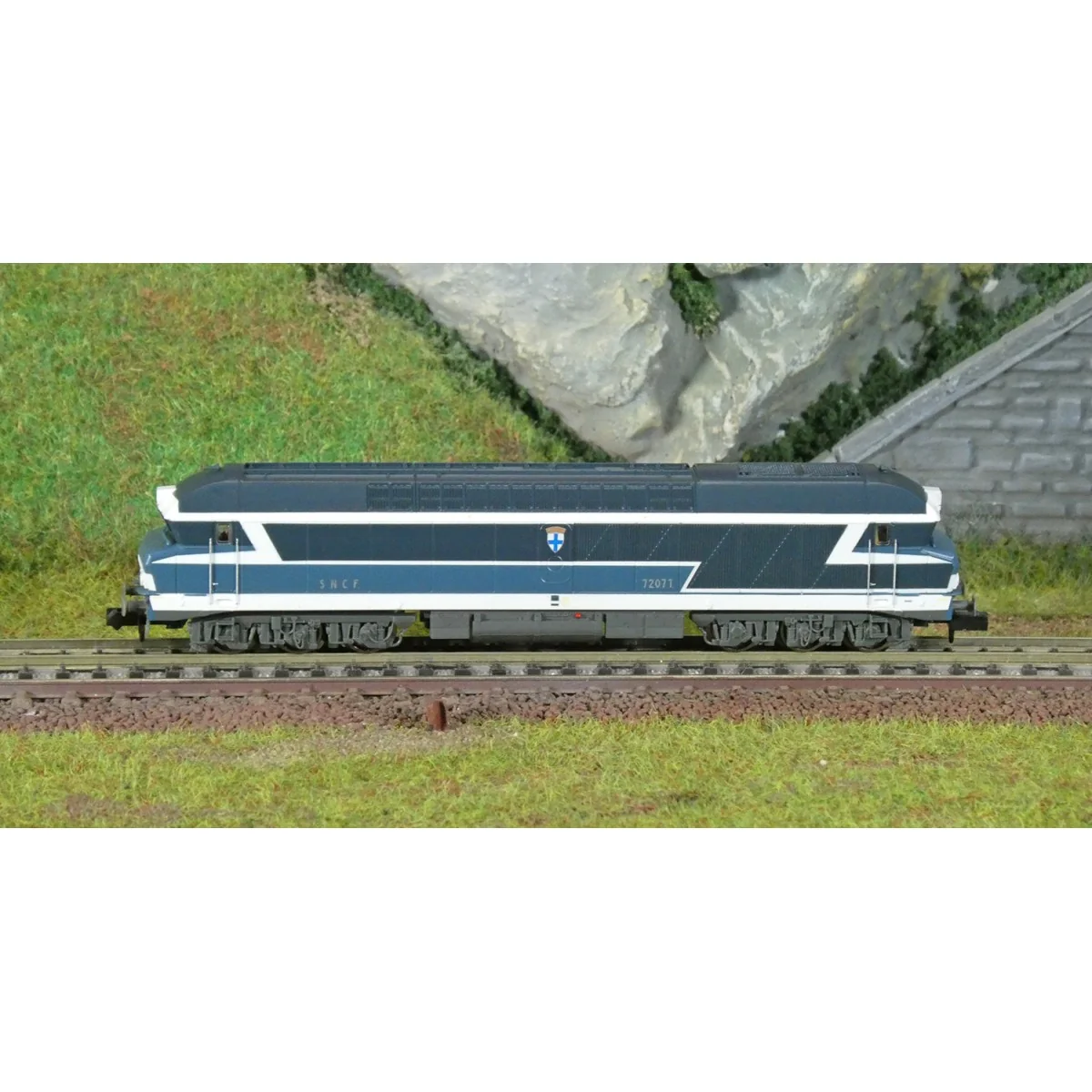 Arnold HN2651S CC 72071 diesel locomotive, original blue livery, Ma...