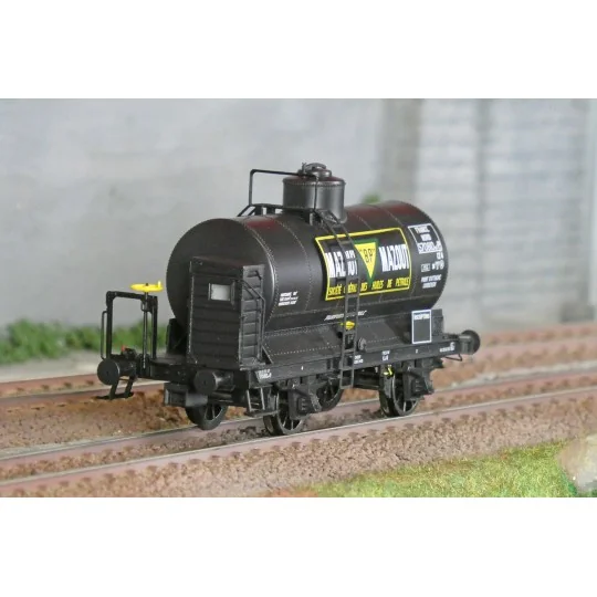 LS Models 30458 OCEM Tank Wagon, Guardhouse, Black, BP Fuel Oil, SNCF LSM_30458-LS Models 30458 OCEM Tank Wagon, Guardhouse, Black, BP Fuel Oil, SNCF