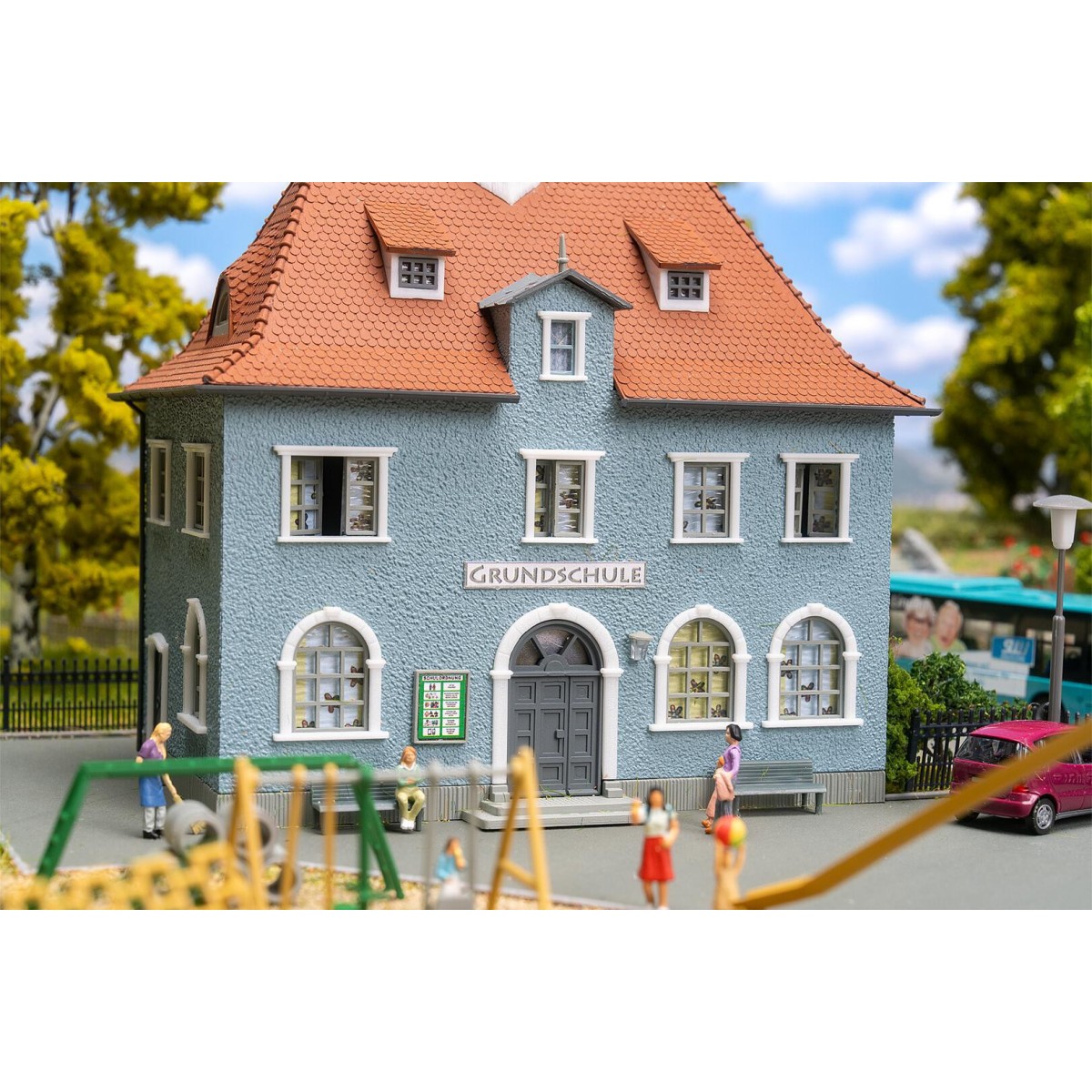 Faller 190087 Maquette, Coffret promotionnel Rentrée scolaire Faller FALLER_190087 - 2 Faller 190087 Maquette, Coffret promotionnel Rentrée scolaire Faller FALLER_190087 - 2