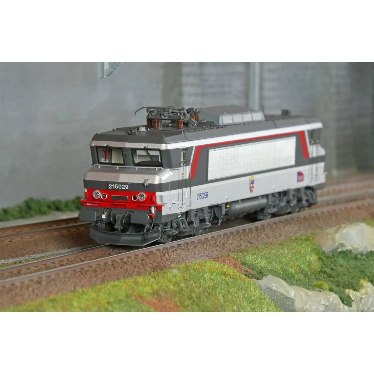 Ls Models 10493S Locomotive électrique BB 15029 REVER, SNCF, Corail+, Blason AURILLAC , Achéres, Digitale sonore Ls models LSM_1 Ls Models 10493S Locomotive électrique BB 15029 REVER, SNCF, Corail+, Blason AURILLAC , Achéres, Digitale sonore Ls models LSM_1