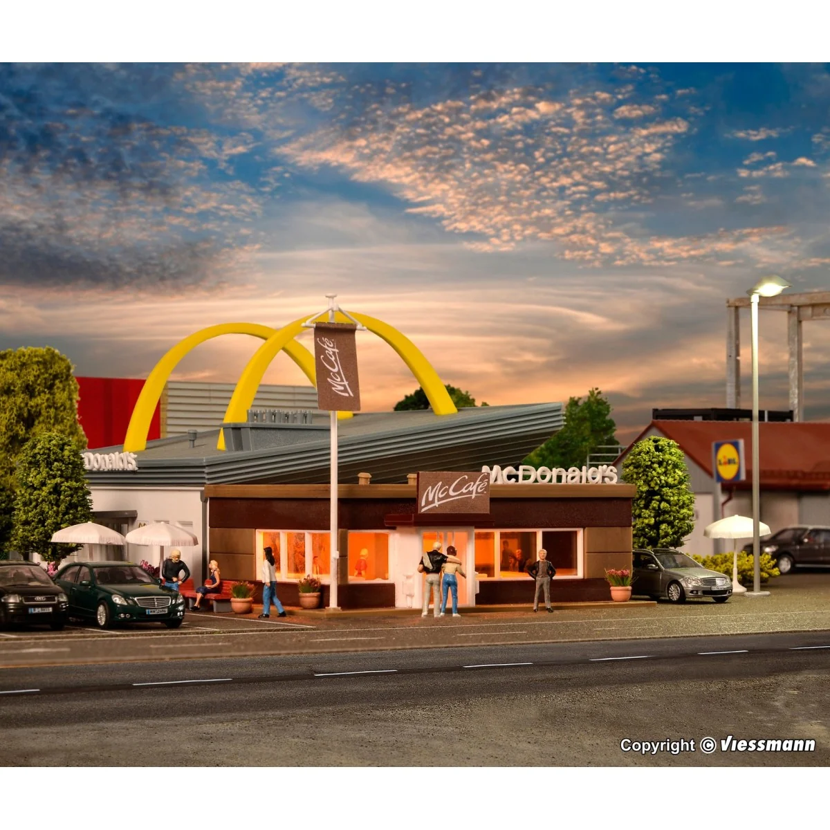 Vollmer 43636 Model, Mc Donald's McCafé Restaurant