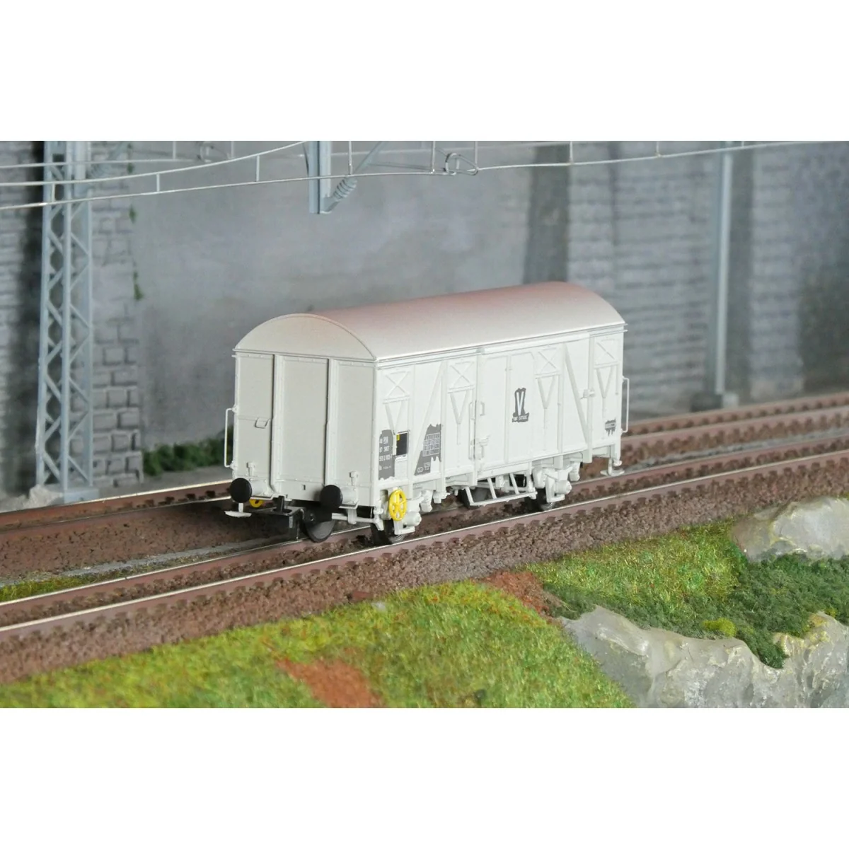 Jouef HJ6311 Covered wagon with axles, type Us (ex G4), SNCF, "V", ...
