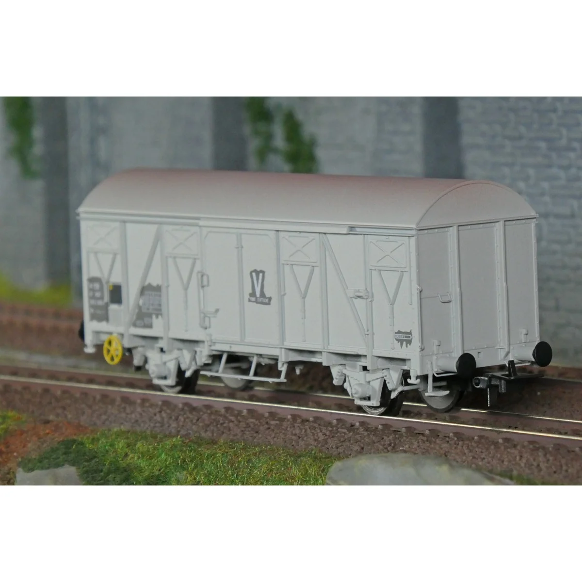 Jouef HJ6311 Covered wagon with axles, type Us (ex G4), SNCF, "V", ...