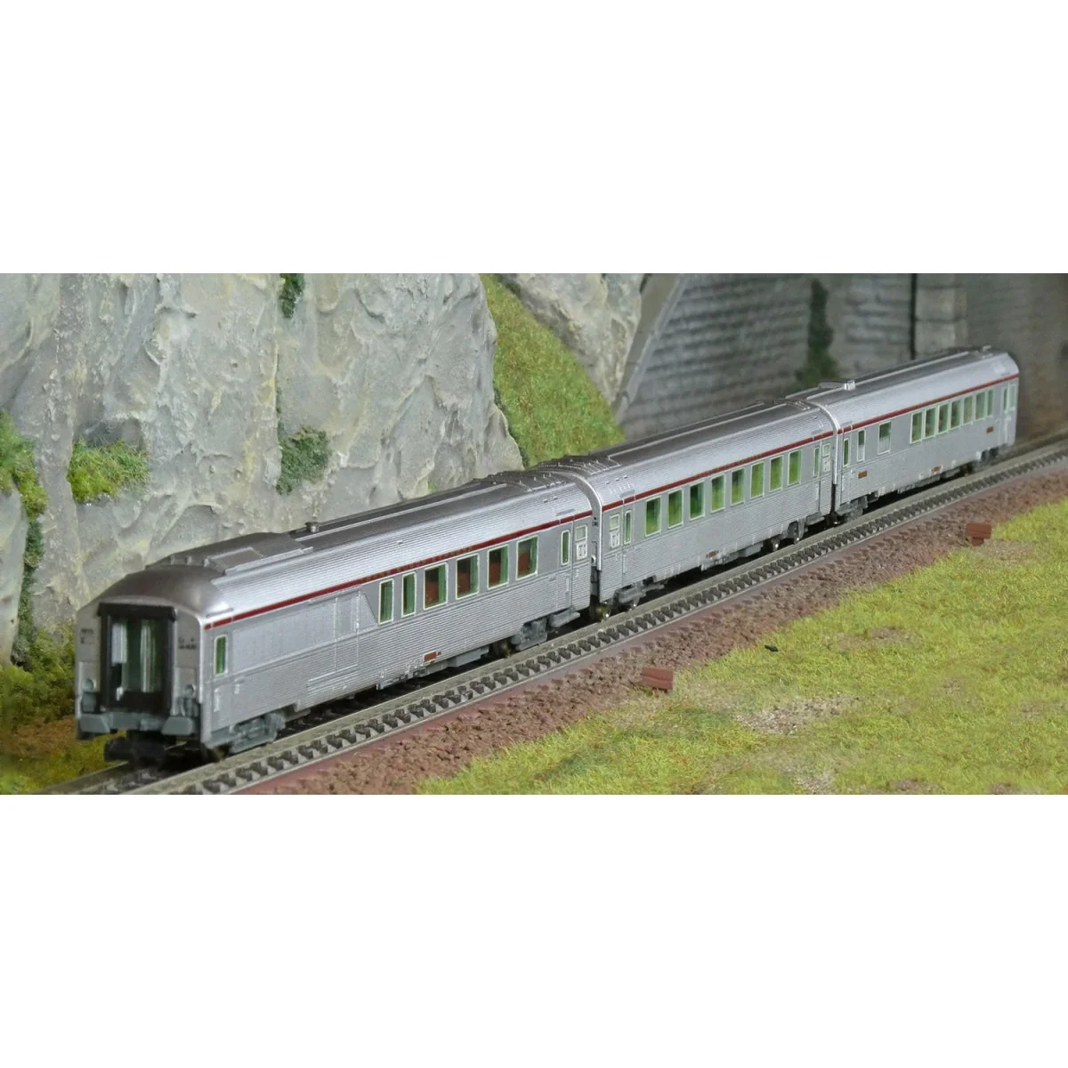 Arnold HN4500 Set of 3 Mistral passenger cars, TEE, Vru/A8tu/AD4tux...