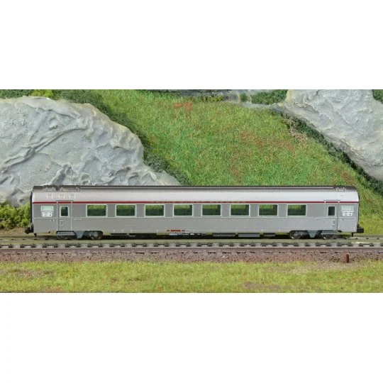 HN4502-Arnold HN4502 Voiture voyageurs Mistral, TEE, A8u, Nice - Paris, N - 1/160