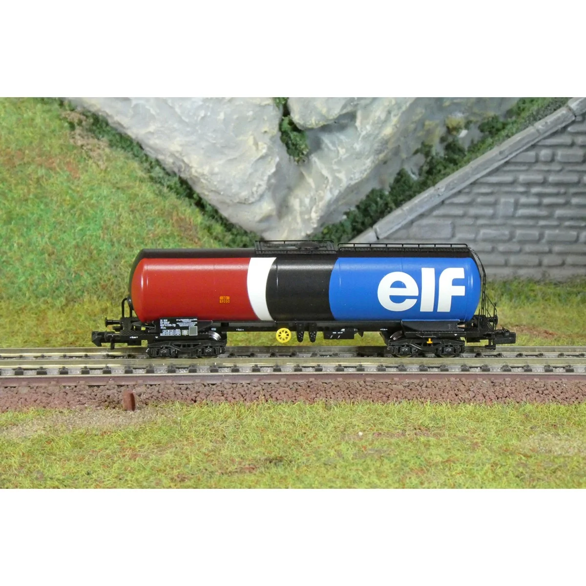 Arnold HN6633 Bogie tank wagon, SNCF, ELF, N - 1/160 - HN6633