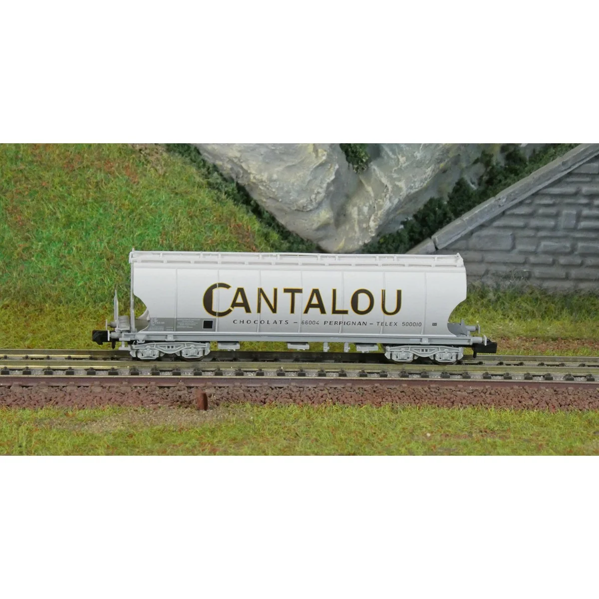 Arnold HN6706 Wagon trémie à sucre, parois rondes, SNCF, Cantalou, N - 1/160 Arnold HN6706 - 2