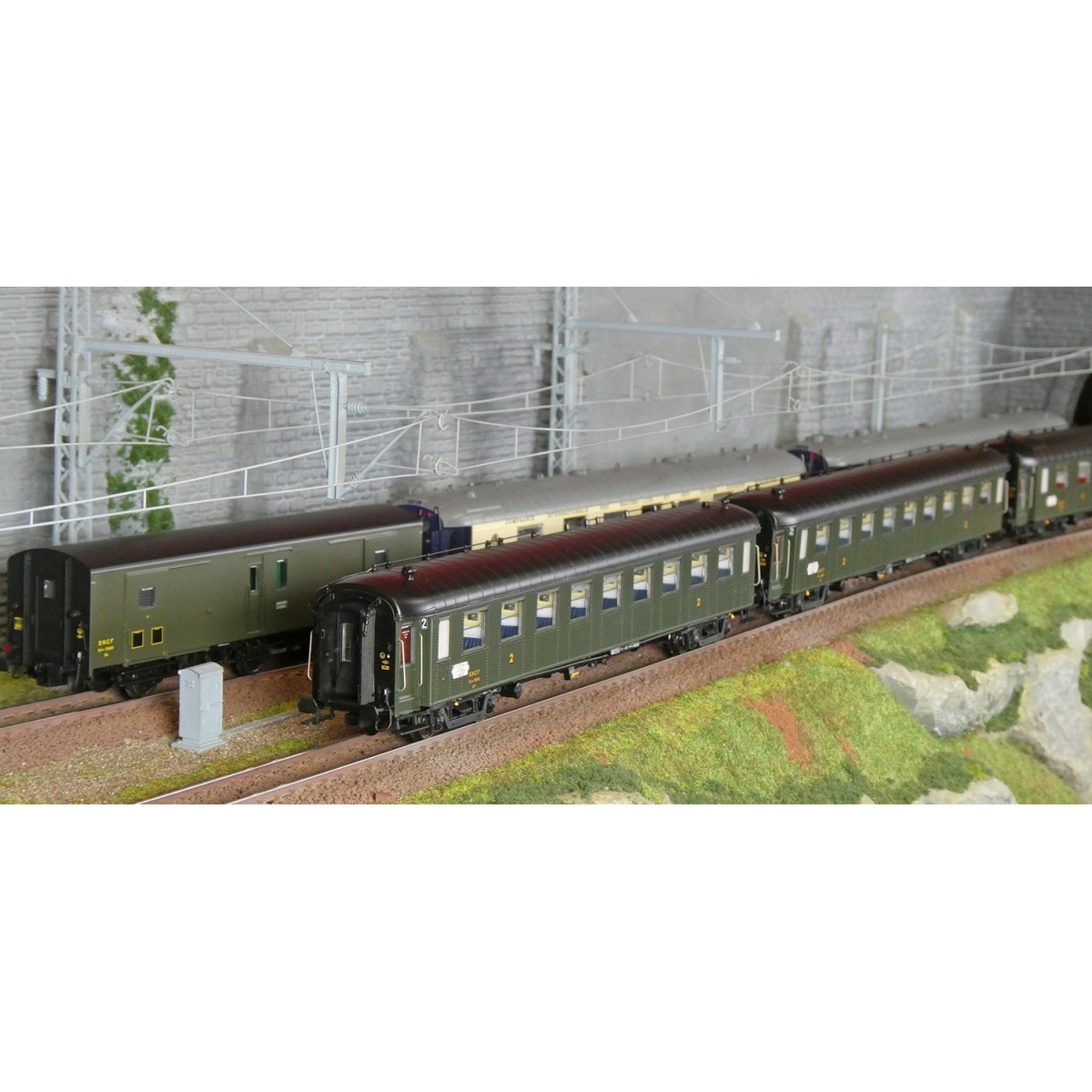 Models Word 1002 Set de 6 voitures Le Mistral, A8 / 2x B9 / WR / WSP / Dqd2m, LE MISTRAL, Paris-Nice, éclairées Models World MW_