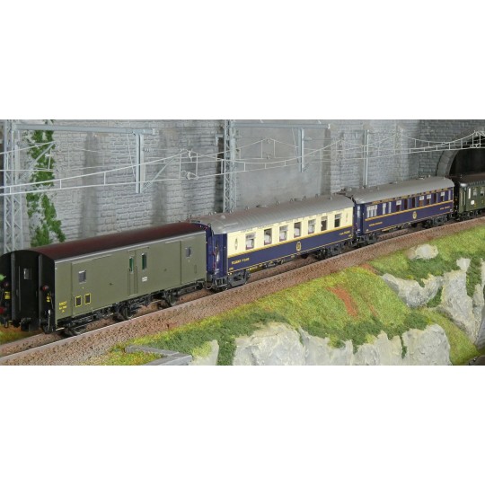 MW_1002-Models World 1002 Set of 6 Le Mistral carriages, A8 / 2x B9 / WR / WSP / Dqd2m, LE MISTRAL, Paris-Nice, illuminated