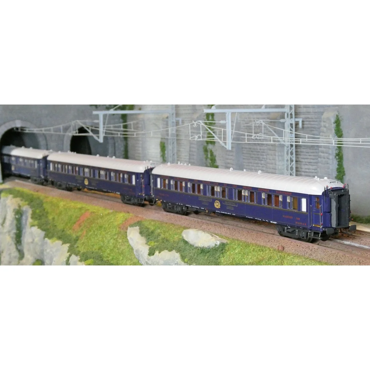 Models Word 1006-1 Set de 3 voitures-lits Bombay Express, CIWL, WL S2, éclairées Models World MW_1006-1 - 5 Models Word 1006-1 Set de 3 voitures-lits Bombay Express, CIWL, WL S2, éclairées Models World MW_1006-1 - 5