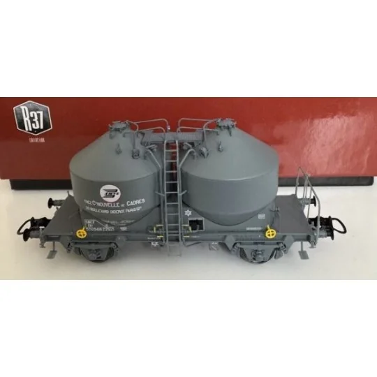 R37_HO43120-R37 HO43120 Cement wagons, SMTS at CNC, ep. III