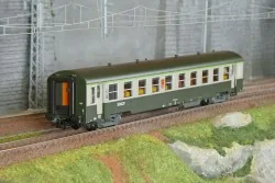 R37 HO42506 Voiture voyageurs USI, B10t, bogies Y16, Inter-circulat...