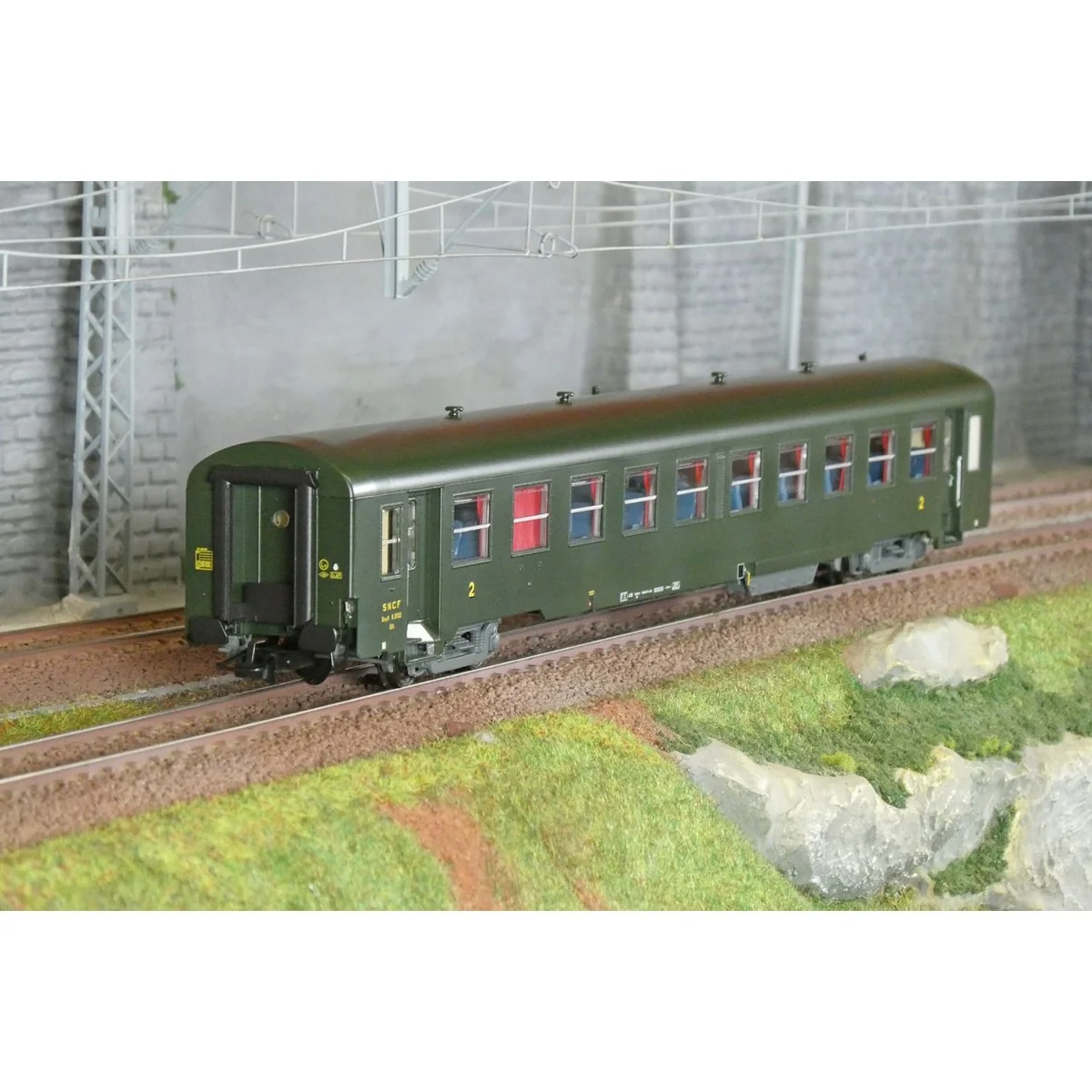 R37 HO42507 USI passenger car, Bmyfi 8.3102, Y16 bogies, Avialex in...