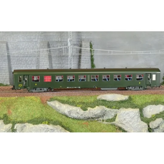 R37_HO42507-R37 HO42507 USI passenger car, Bmyfi 8.3102, Y16 bogies, Avialex independent heating, Batignolles, illuminated