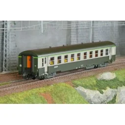 R37 HO42510 Voiture voyageurs USI, B10t, bogies Y16, Dijon, éclairée