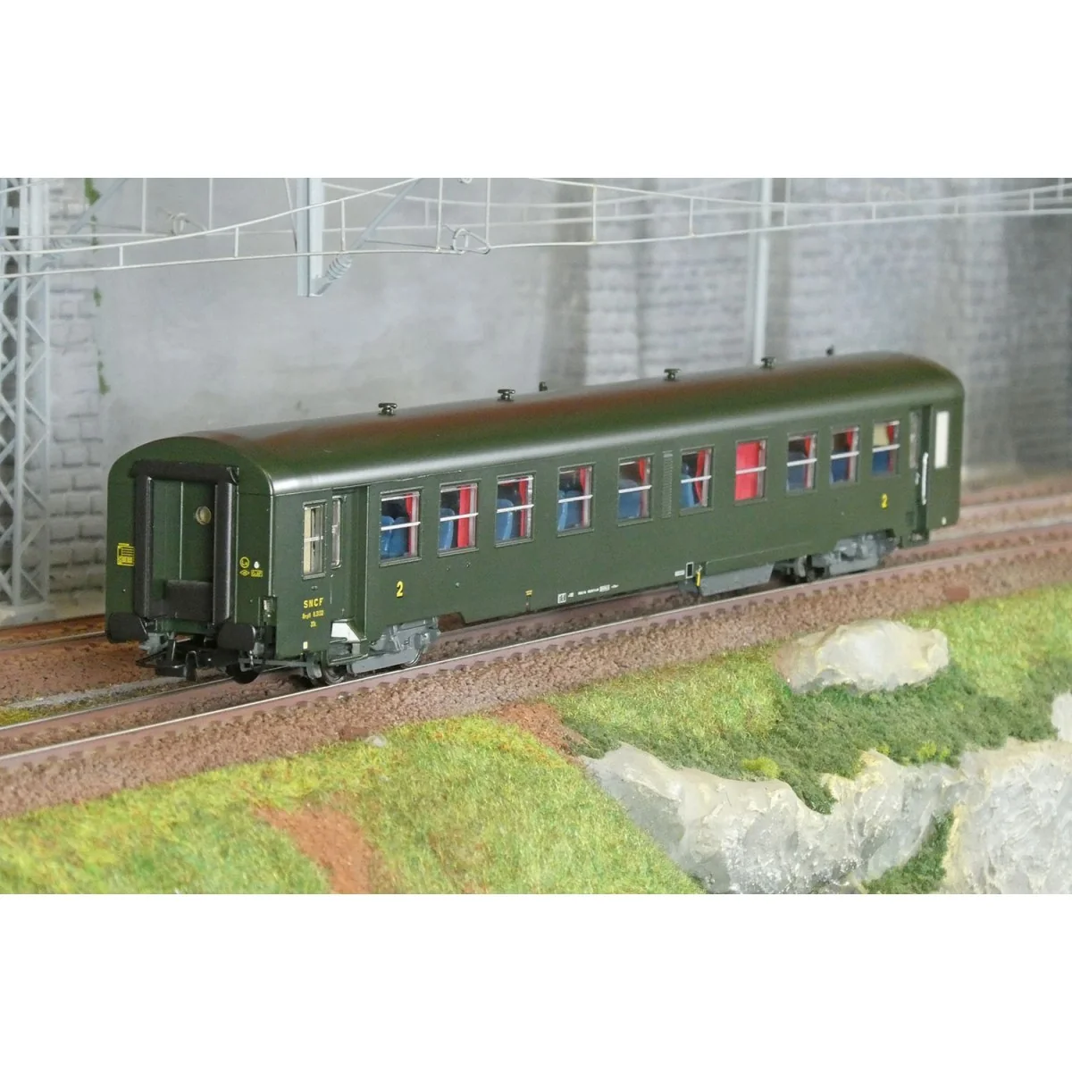 R37 HO42512 USI passenger car, Bmyfi 8.3132, Y24 bogies, Avialex in...