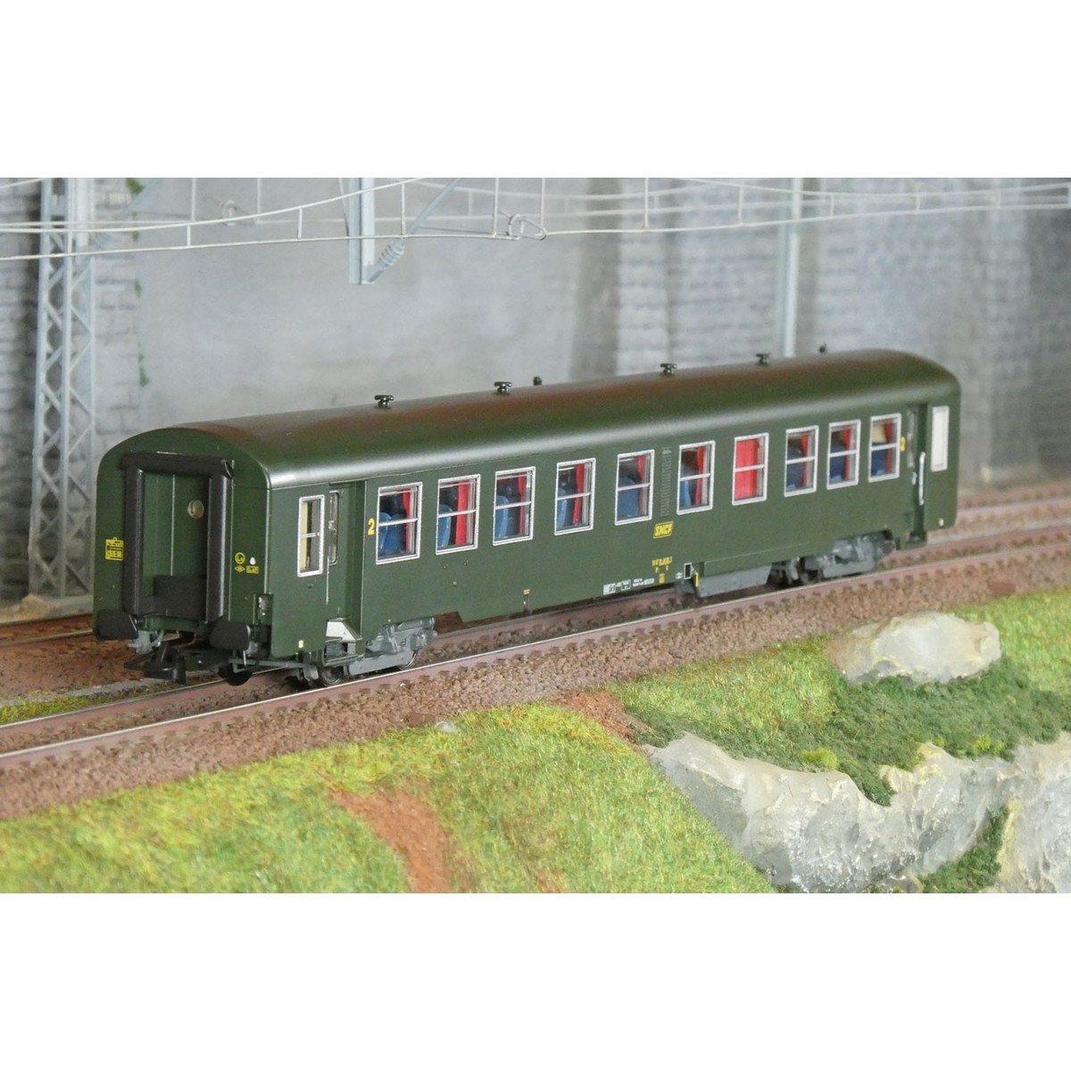 R37 HO42514B Voiture voyageurs USI, B10t, bogies Y24, chauffage aut...