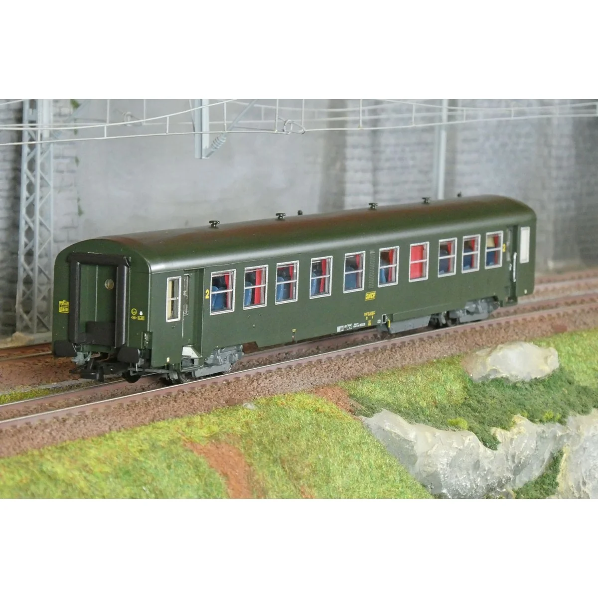 R37 HO42514B Voiture voyageurs USI, B10t, bogies Y24, chauffage aut...