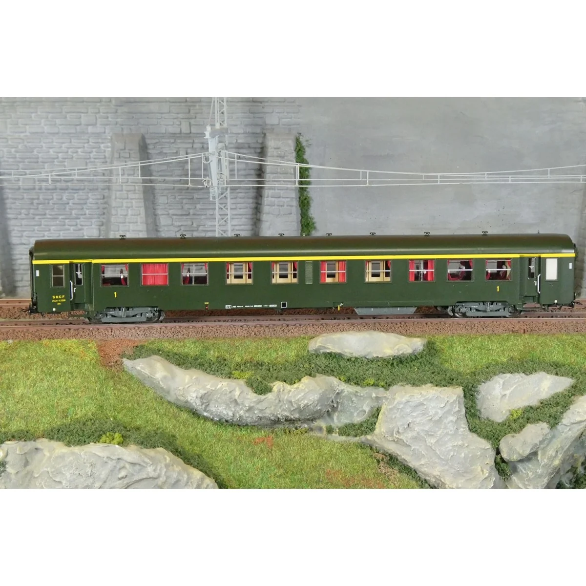 R37 HO42518 USI passenger car, A6myfi 8.3268, Y24 bogies, Avialex i...