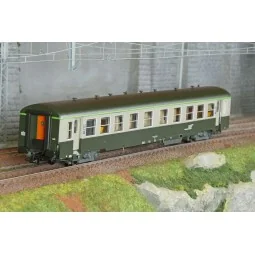 R37 HO42525 Voiture voyageurs USI, B4t4, bogies Y24, Dijon, éclairée Rail 37 - R37 R37_HO42525 - 1